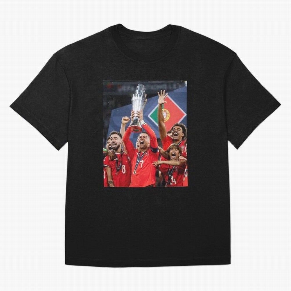 Portugal Football Team | 2025 Champions | Illustration Drawing Oversized T-Shirt Get Ready for Global Football Passion for FIFA World Cup 2026, Highlighting Cristiano Ronaldo, Haaland and CR7, England, Vintage Soccer Flavor, Modern Football Stars,