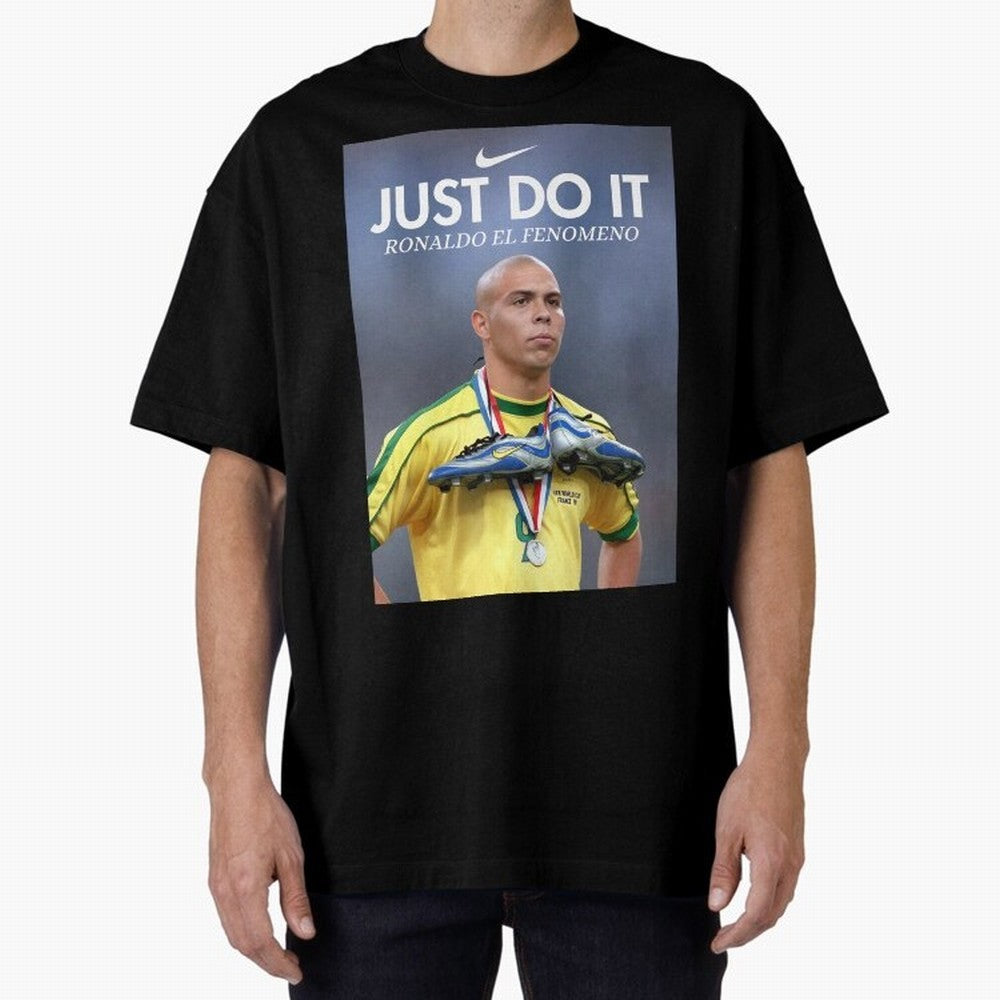 Ronaldo Fenomeno, Ronaldo Nazario Poster, Vintage Sports Decor, Living Room Decor For Walls, Sports Bedroom Decor, Game Room Decor, R9 Oversized T-Shirt Elevate FIFA World Cup 2026 for Fans of CR7 and Netherlands, Bringing Football Passion,