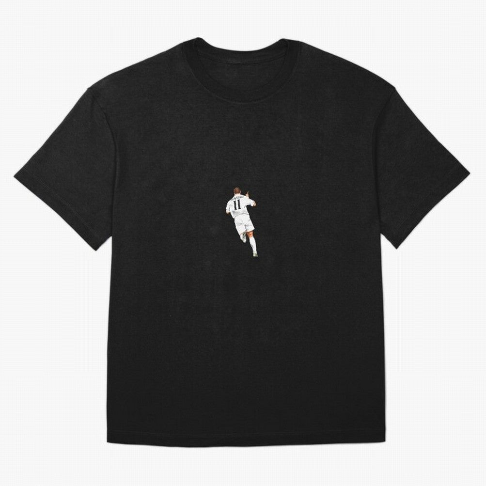 Ronaldo Nazario Minimalist Oversized T-Shirt Honor the Beautiful Game during FIFA World Cup 2026 for Fans of Neymar and Brazil, Bringing Soccer Culture, Superstar Moments, National Team Dreams and Competitive Fire; Made for Collectors Who Enjoy