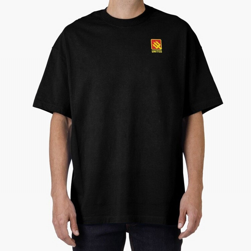 Manchester United Minimal Badge Oversized T-Shirt Follow the Final Road of the FIFA World Cup 2026 Journey through Mbappe Highlights, Portugal, Spain and Germany Pride, Championship Spirit, Famous Goals, Roaring Crowds and International Football