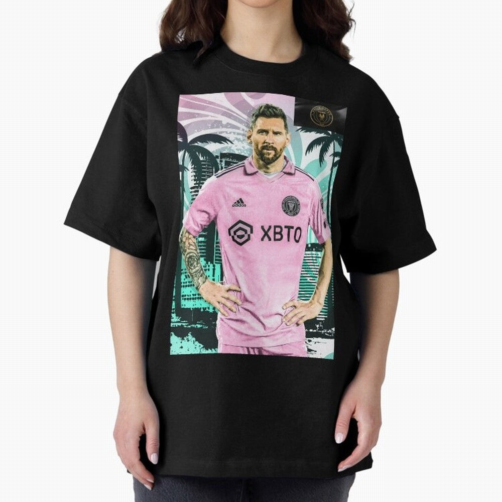Messi Pop Art Portrait Oversized T-Shirt Show Match Day Excitement for FIFA World Cup 2026 USA Canada Mexico Spirit, Centered on Netherlands, Haaland, Stadium Memories, Football Loyalty, International Chants and Championship Tradition; Perfect for