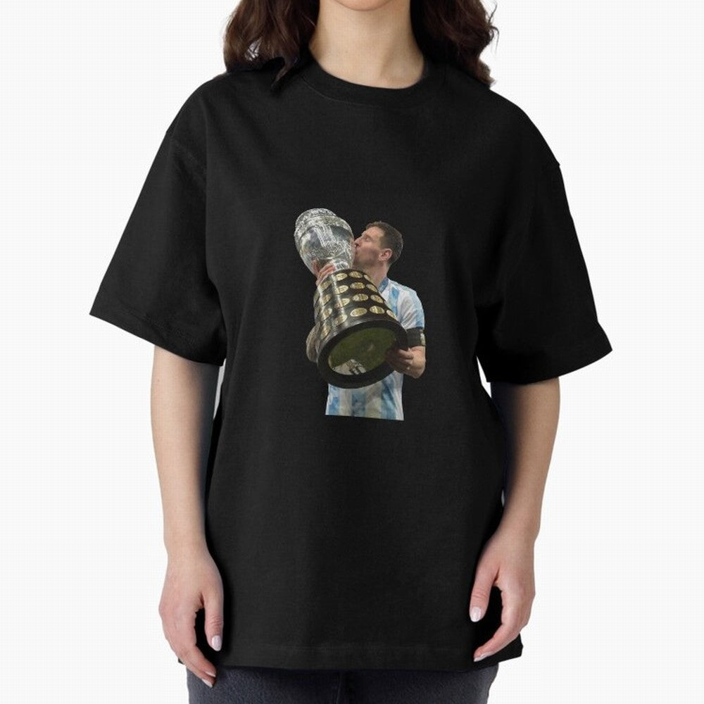 Messi Cup Oversized T-Shirt Relive FIFA World Cup 2026 Group Stage Spirit, with France, Haaland, Match Day Excitement, Supporter Culture, Golden Goals and Global Football Passion; Ideal for Football Dads, Football Moms, Friends, Collectors and Fans