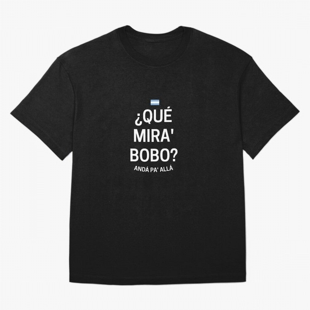 Que mira bobo Essential T-Shirt Celebrate the Magic of FIFA World Cup 2026 Group Stage for Fans of Haaland and Mbappe and England and Germany, Bringing Football Festival Excitement, Trophy Ambitions, Country Rivalries and Star Player Buzz; Made for